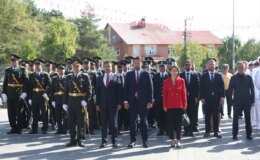 Ahlat’ta 30 Ağustos Zafer Bayramı programı düzenlendi