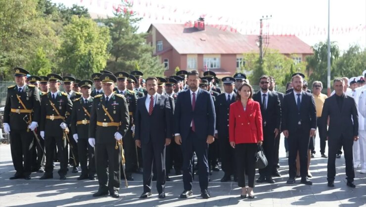 Ahlat’ta 30 Ağustos Zafer Bayramı programı düzenlendi