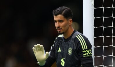 Altay Bayındır’dan Premier Lig’de bir ilk!