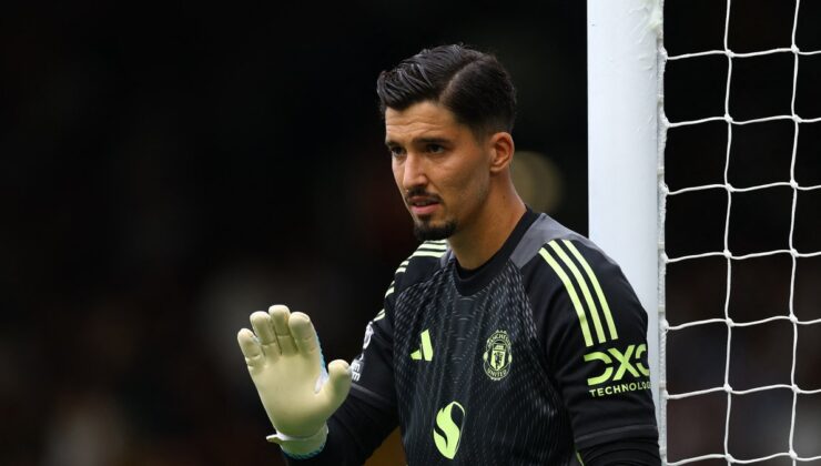 Altay Bayındır’dan Premier Lig’de bir ilk!