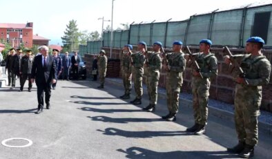 Bakan Güler Ahlat Komando Taburunu Ziyaret Etti