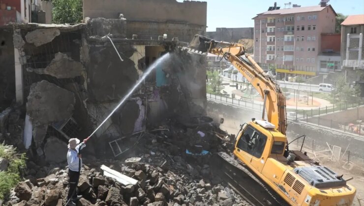 Bitlis’te Kentsel Dönüşüm Çalışmaları Devam Ediyor