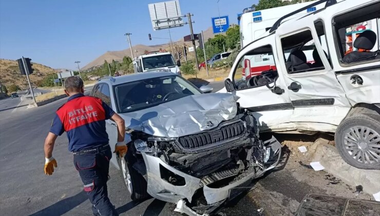 Bitlis’te Trafik Kazası: 7 Yaralı