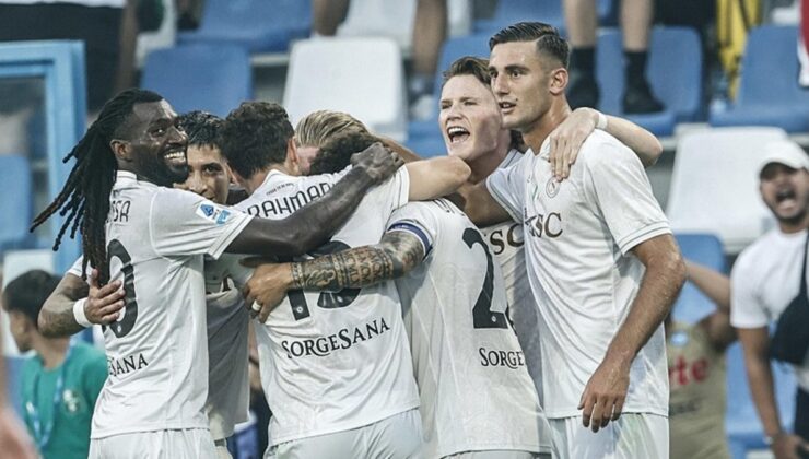 İtalya Serie A’nın açılış maçında Napoli, Sassuolo’yu 2-0 mağlup etti