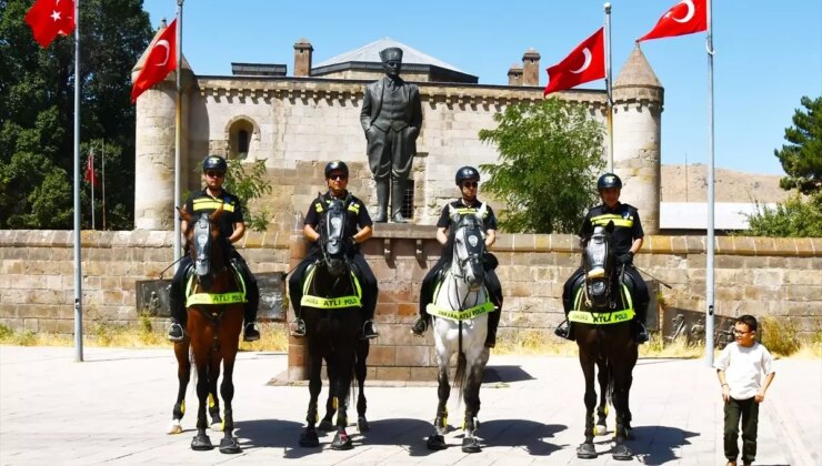 Malazgirt Zaferi Etkinlikleri İçin Bitlis’te Atlı Polis Devriyesi