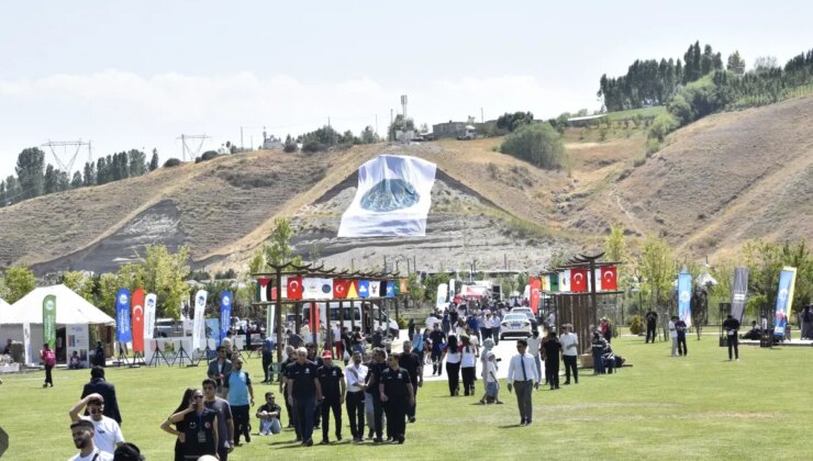 Malazgirt Zaferi’nin 954’üncü Yılı Ahlat’ta Kutlandı