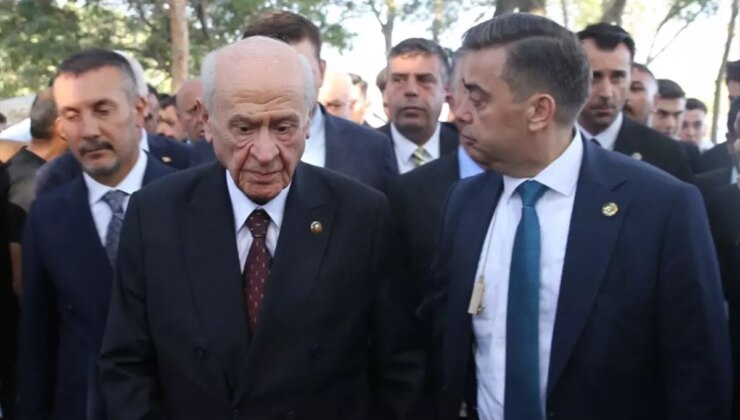 MHP Genel Başkanı Bahçeli, Ahlat’ta partililer ve vatandaşlarla buluştu