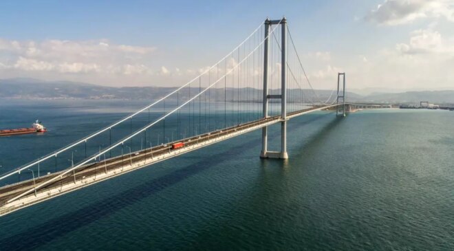 Osmangazi Köprüsü altından 64 metre ve üzeri gemilerin geçişi yasaklandı