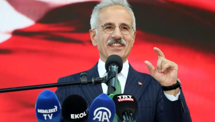 Türk Telekom ile imzalar atıldı! Sabit hizmetler imtiyazı 2050’ye kadar uzatıldı