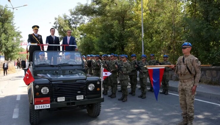 Van, Bitlis, Hakkari ve Muş’ta 30 Ağustos Zafer Bayramı törenlerle kutlandı