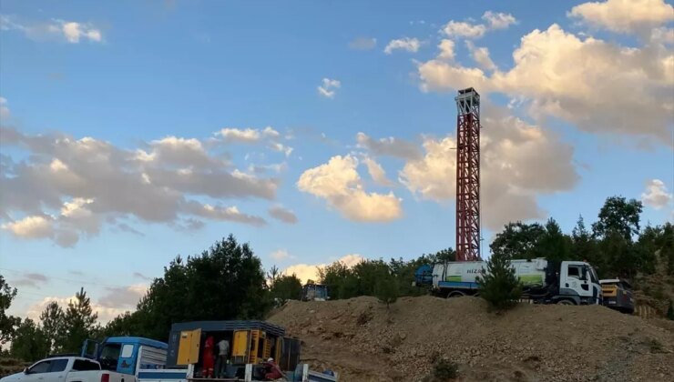 Bitlis Hizan’da İçme Suyu Çalışmaları Devam Ediyor