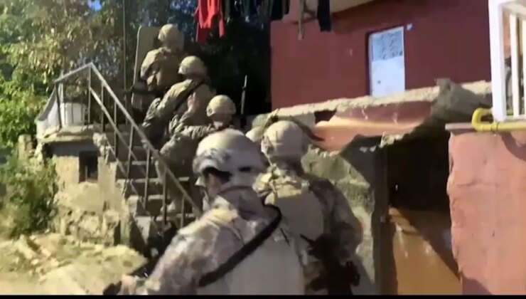 Bitlis ve İzmir’de Sokak Satıcılarına Operasyon: 10 Tutuklama