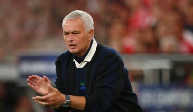 Fenerbahçe’de görevine son verilen Jose Mourinho’nun yeni adresi belli oldu!