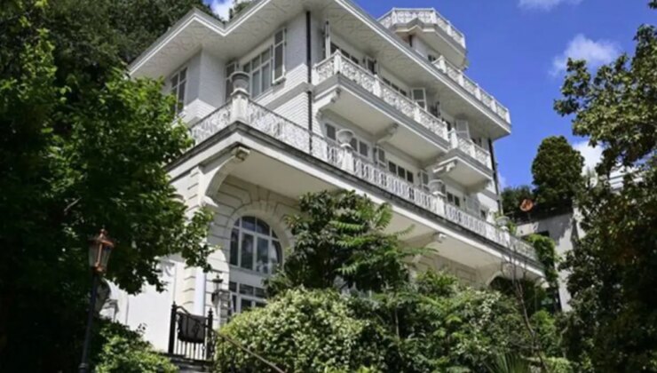 İstanbul Boğazı’nın en pahalılarından Beyaz Köşk yeniden satışa çıktı