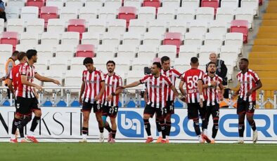 Özbelsan Sivasspor 5-0 Adana Demirspor MAÇ SONUCU-ÖZET