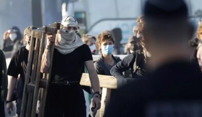 Sokakların karıştığı Fransa’da istihbarat birimlerinden ürküten tahmin! Sayı 100 bini aşacak