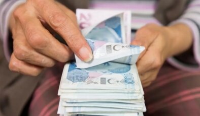 Yeni enflasyon tahmini ile emekli zammı hesabı değişti