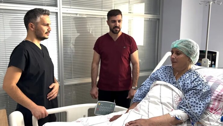 Bitlis’te Beyin Kanaması Geçiren Hasta Van’da Başarıyla Ameliyat Edildi