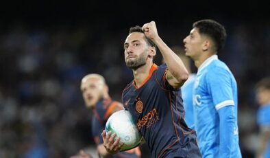 Hakan Çalhanoğlu penaltıdan golünü attı!