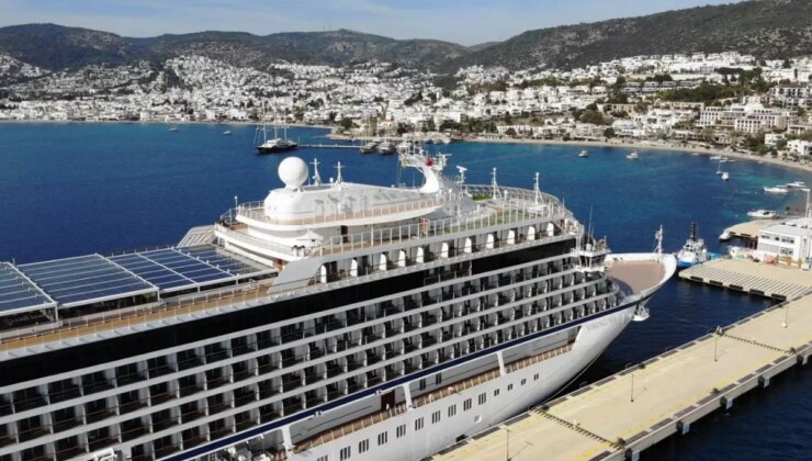 Bodrum’da rekor kırıldı, gemiler binlerce kişi getirdi