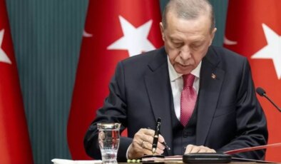Cumhurbaşkanı Erdoğan imzaladı! 2 kişinin mal varlıkları dondurulma kararı kaldırıldı