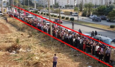 İndirim izdihamı: Haberi alan mağazanın önündeki kuyruğa koştu