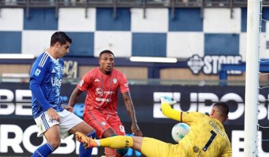 İtalya’da Alvaro Morata sinirden oyundan çıkmak istedi