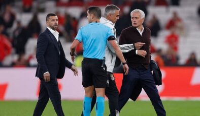 Jose Mourinho puan kaybı sonrası hakemin üstüne yürüdü!