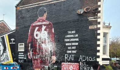 Liverpool’da Trent Alexander-Arnold’un duvar resmi tahrip edildi!