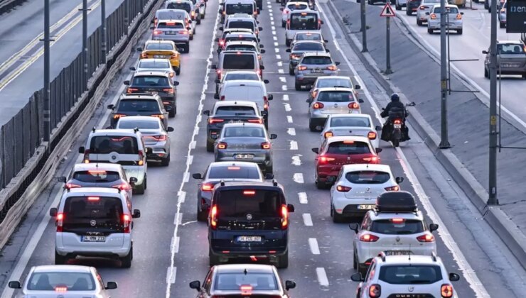 Motorine gece yarısı 2 lira 7 kuruşluk dev zam geldi