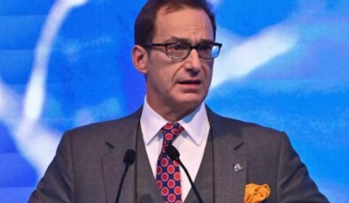 Ömer Koç’tan korkutan uyarı: Risklerle dolu bir dünya düzeni oluşuyor