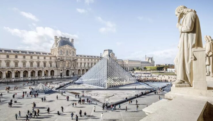 Paris Savcılığı: Louvre soygunu profesyonellerin işi değil