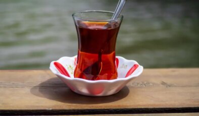 39 yıllık serüvenin sonu! Dev firma Türkiye’de çay üretimini durdurdu