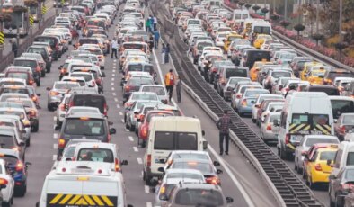 Benzine bu gece 83 kuruşluk yeni bir indirim geliyor