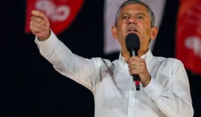 CHP lideri Özgür Özel’den emeklilere ‘bir asgari ücret ikramiye’ vaadi