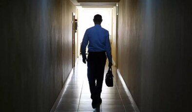 Dev banka 10 bin kişiyi işten çıkarıyor