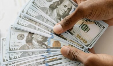 Dünyaca ünlü iş insanı çalışanlarına 30’ar milyon lira prim dağıttı