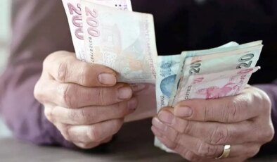 Emekli olmak isteyenler dikkat! Prim borçlarına 15 gün içinde büyük zam geliyor