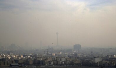 İran’da hava kirliliği futbol müsabakalarını durdurdu!