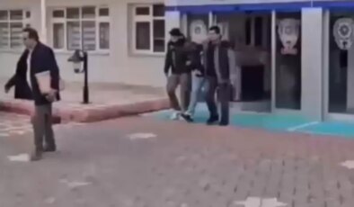 Bu bir çocuk! "Zengin olma" vaadine kandı, babasının başını yaktı