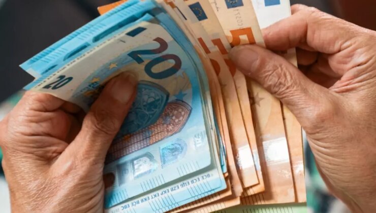 Bulgaristan bugün euroya geçti, gözler direnen diğer ülkelere çevrildi