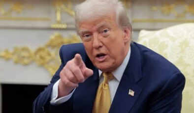 Trump, Çin ile anlaşma yapması halinde Kanada’yı yüzde 100 tarifeyle tehdit etti