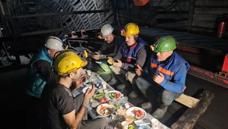 Zonguldak’ta madenciler, yerin metrelerce altında ilk sahurunu yaptı
