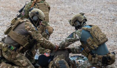 Avrupa ülkesinde acil durum! Akaryakıta kota geldi, asker sahaya indi