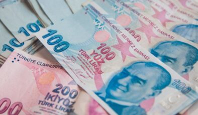 Bakan Bayraktar zam sinyali verdi: Nisan ayında değerlendirme yapabiliriz