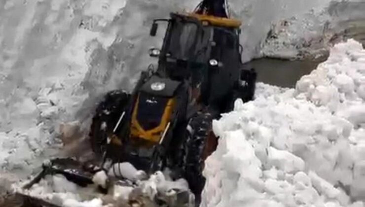 Bitlis’te çığ ve heyelan meydana geldi