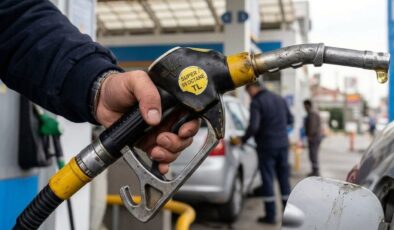Brent petrol, 105 doların altına geriledi