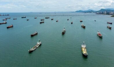 Hindistan’a ait LPG tankerleri Hürmüz Boğazı’ndan geçti