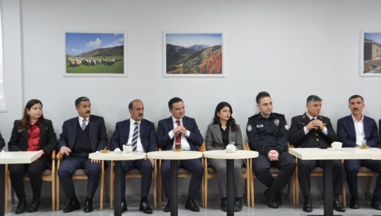 Hizan’da bayramlaşma programı düzenlendi