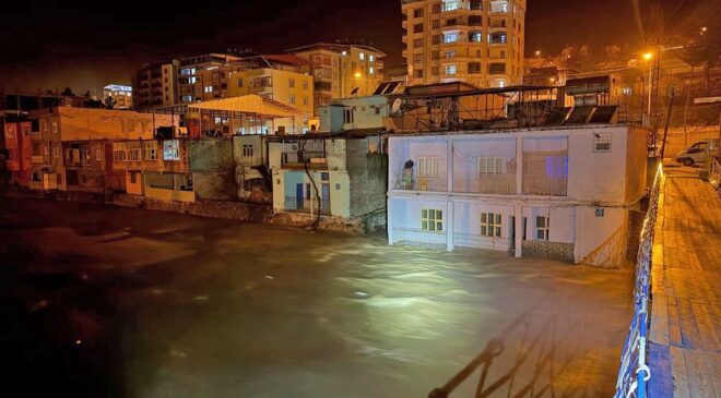 Siirt Valiliğinden Bitlis Çayı’nda su seviyesinin yükselmesine ilişkin açıklama